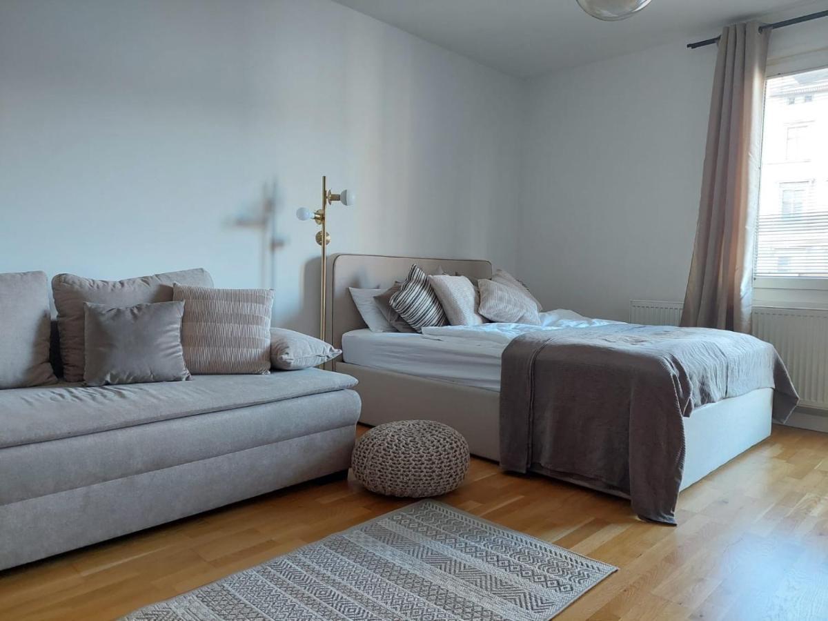 Balcony Apartment, 5 Min Walk To First District Viena Exterior foto