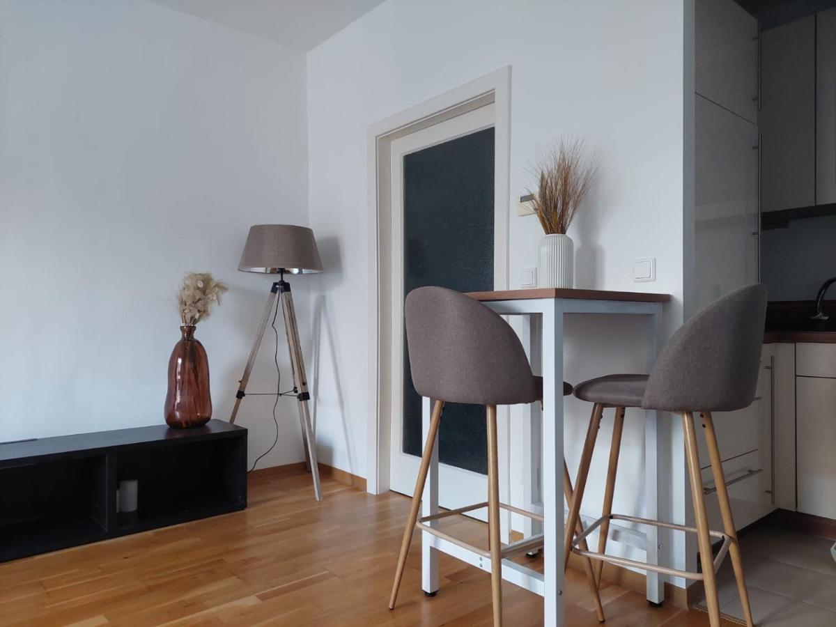Balcony Apartment, 5 Min Walk To First District Viena Exterior foto